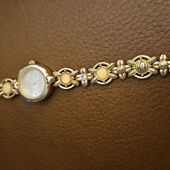 VTG CHRISTIAN BENET 1990s Mother of Pearl Baroque Yellow Cabochon Watch - Picture 4 of 10
